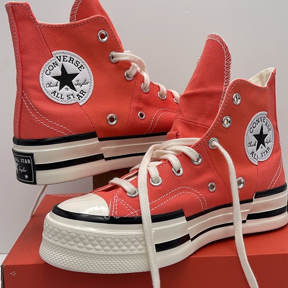 Converse WMNS CHUCK 70 PLUS HI
WATERMELON SLUSHY/MHITE/BLACK A06432C Platforms - Picture 9 of 16